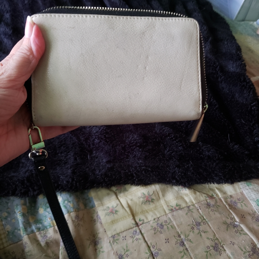 Danier Ladies Cream color leather clutch wallet